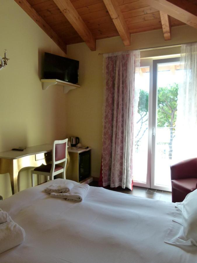 Boutique Hotel Bel Sito Wellness & Private Spa Бардолино Екстериор снимка