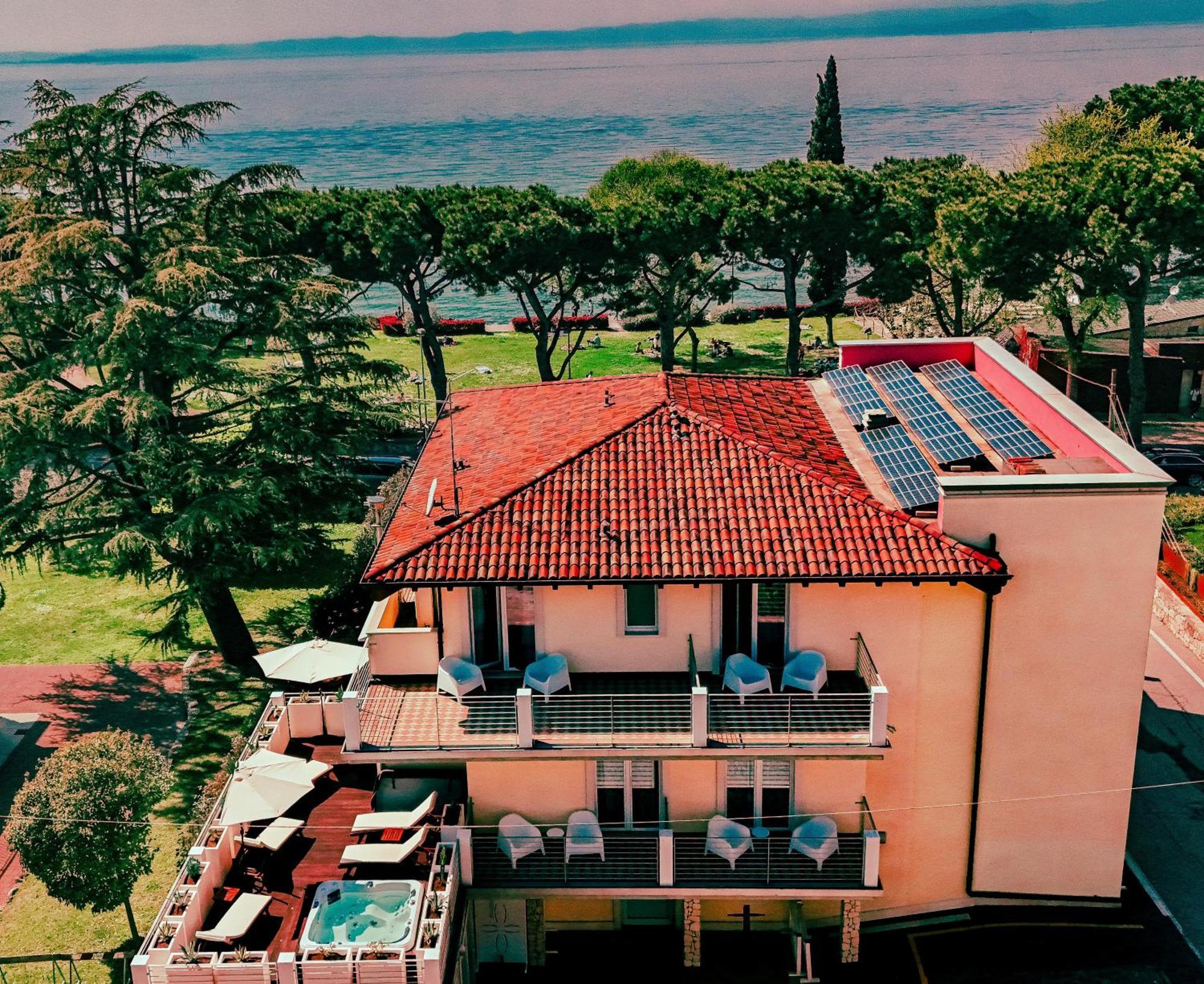 Boutique Hotel Bel Sito Wellness & Private Spa Бардолино Екстериор снимка